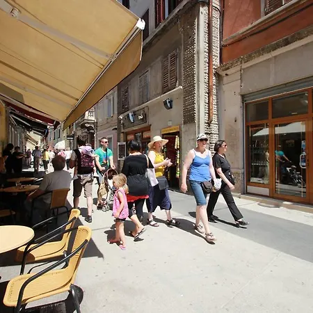 Jadranka アパート *