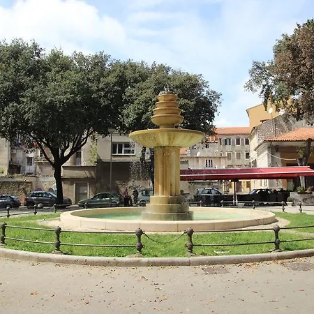 Jadranka アパート プーラ