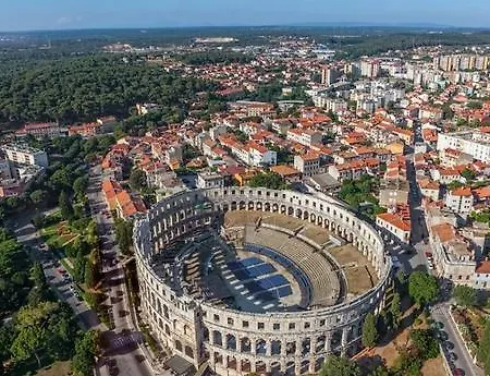 アパート Jadranka